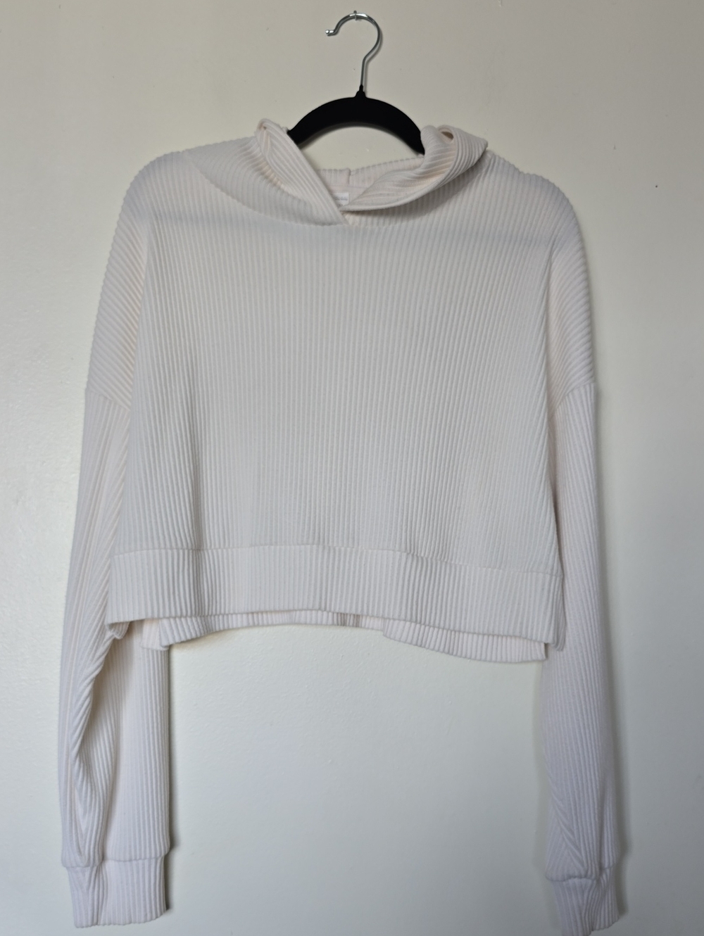 ALO Yoga MUSE Ribbed Cropped Hoodie in Off-White
